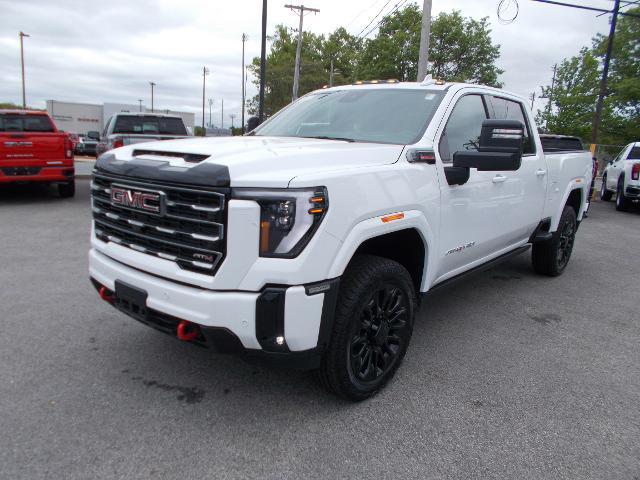 2025 GMC Sierra 2500 HD Vehicle Photo in LOWELL, MA 01852-4336