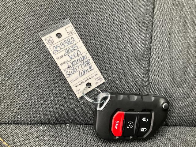 2025 Jeep Wrangler Vehicle Photo in Kaukauna, WI 54130
