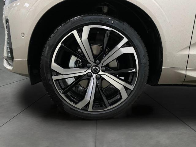 2025 Volvo XC60 Vehicle Photo in Appleton, WI 54913