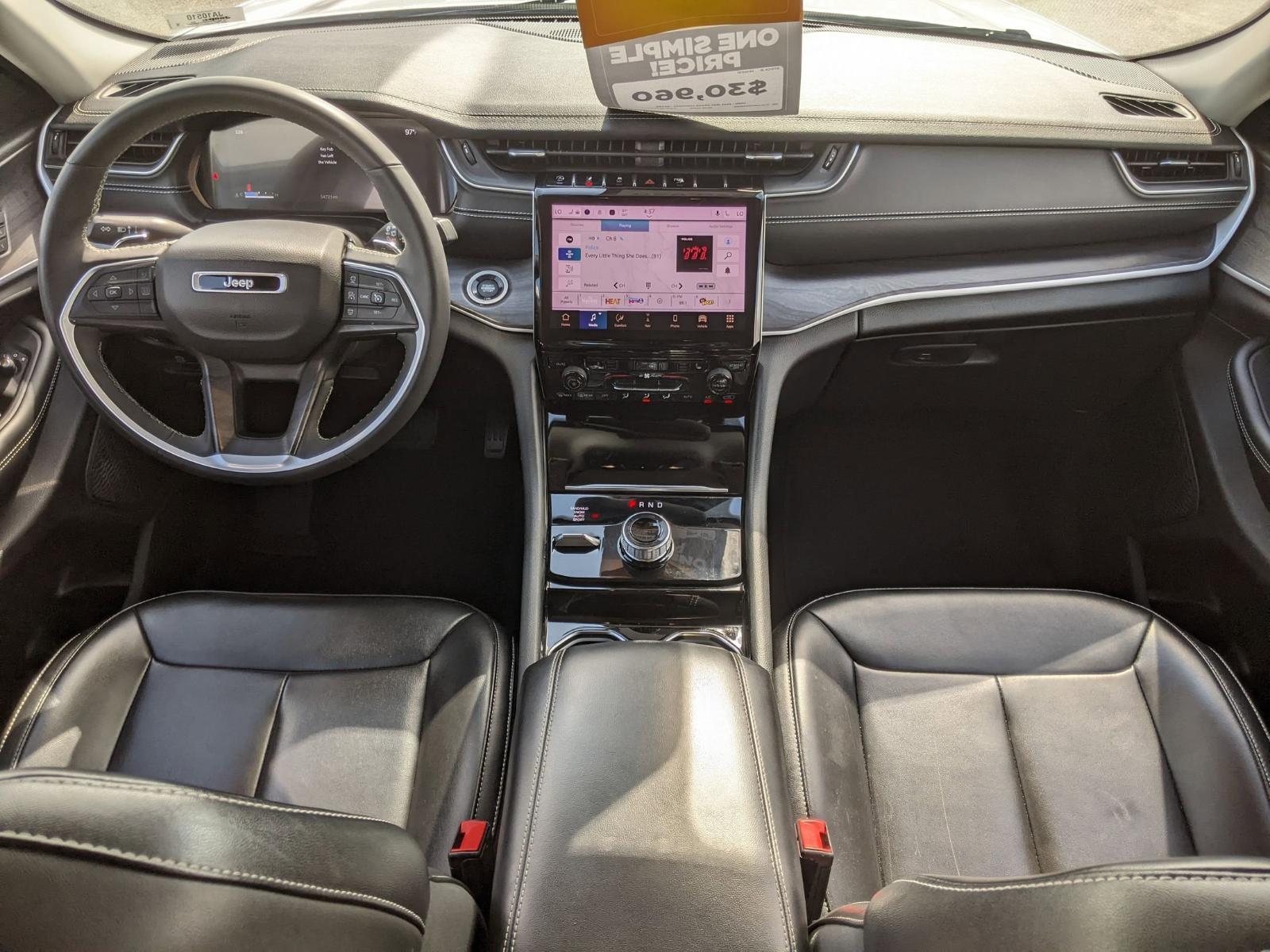 2023 Jeep Grand Cherokee Vehicle Photo in Seguin, TX 78155
