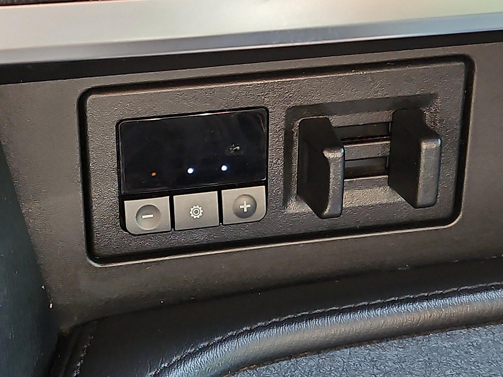 2021 Nissan Armada Vehicle Photo in Jenkintown, PA 19046