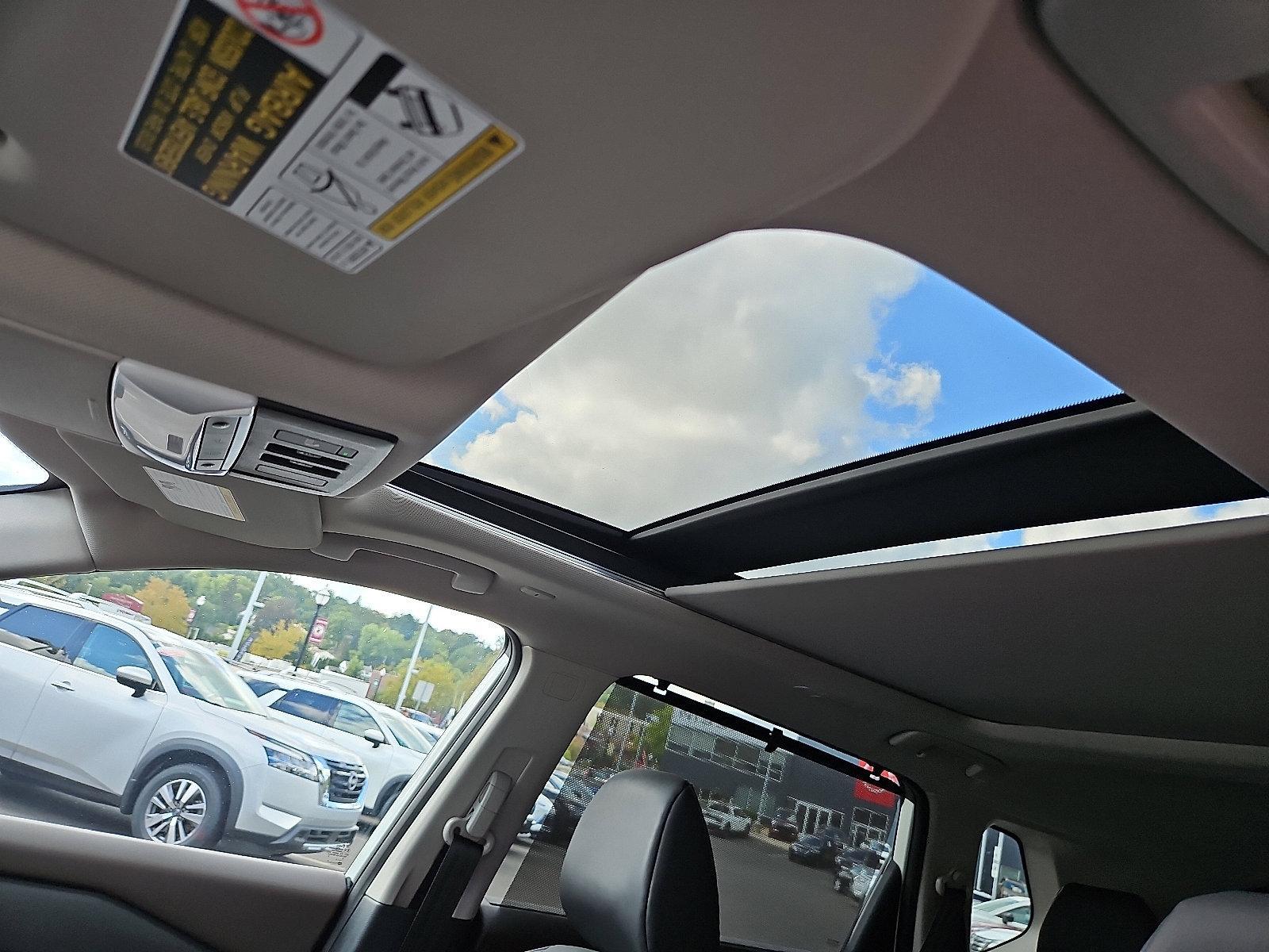 2023 Nissan Rogue Vehicle Photo in Jenkintown, PA 19046