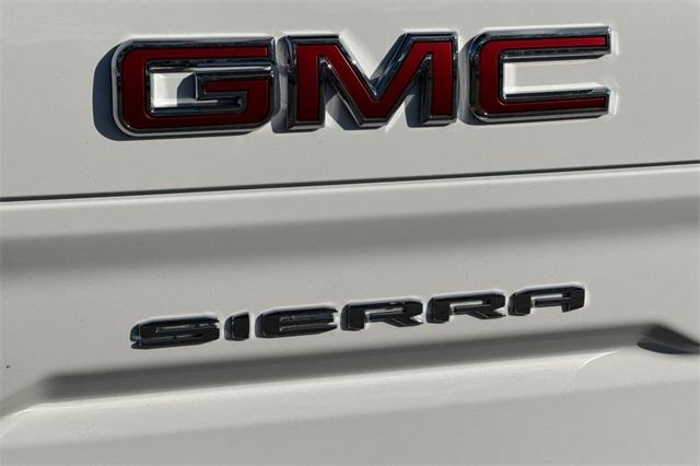 2025 GMC Sierra 1500 Vehicle Photo in ELK GROVE, CA 95757-8703