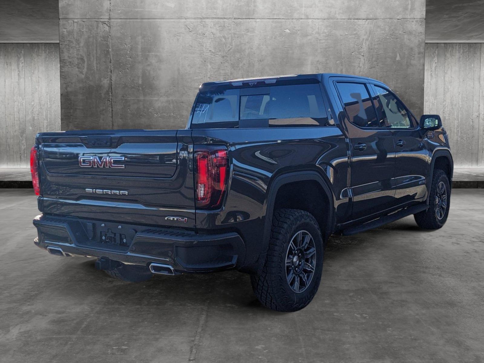 2024 GMC Sierra 1500 Vehicle Photo in GOLDEN, CO 80401-3850