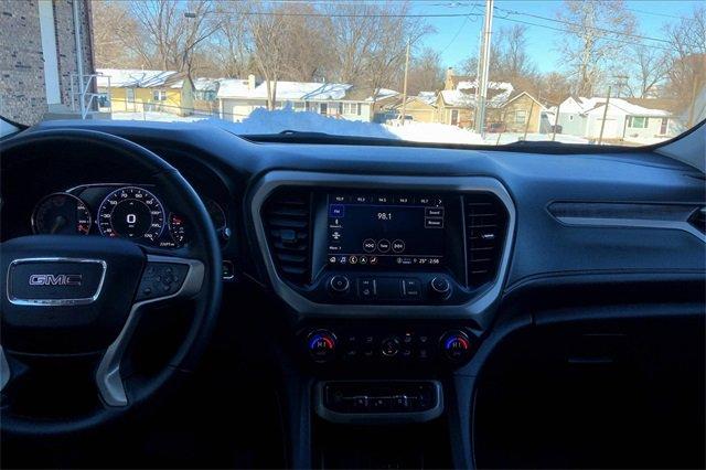 2023 GMC Acadia Vehicle Photo in TOPEKA, KS 66609-0000