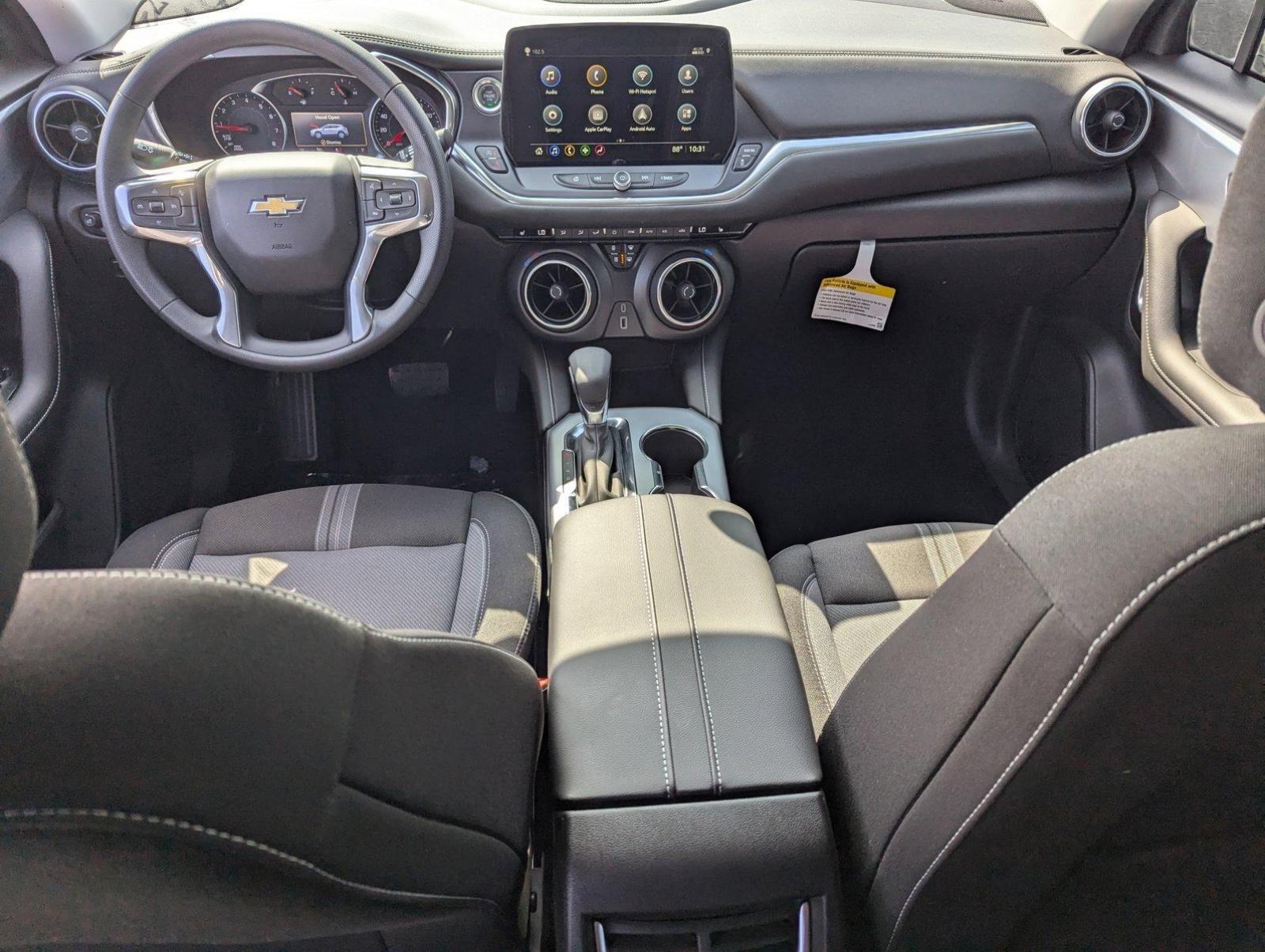 2025 Chevrolet Blazer Vehicle Photo in PEMBROKE PINES, FL 33024-6534