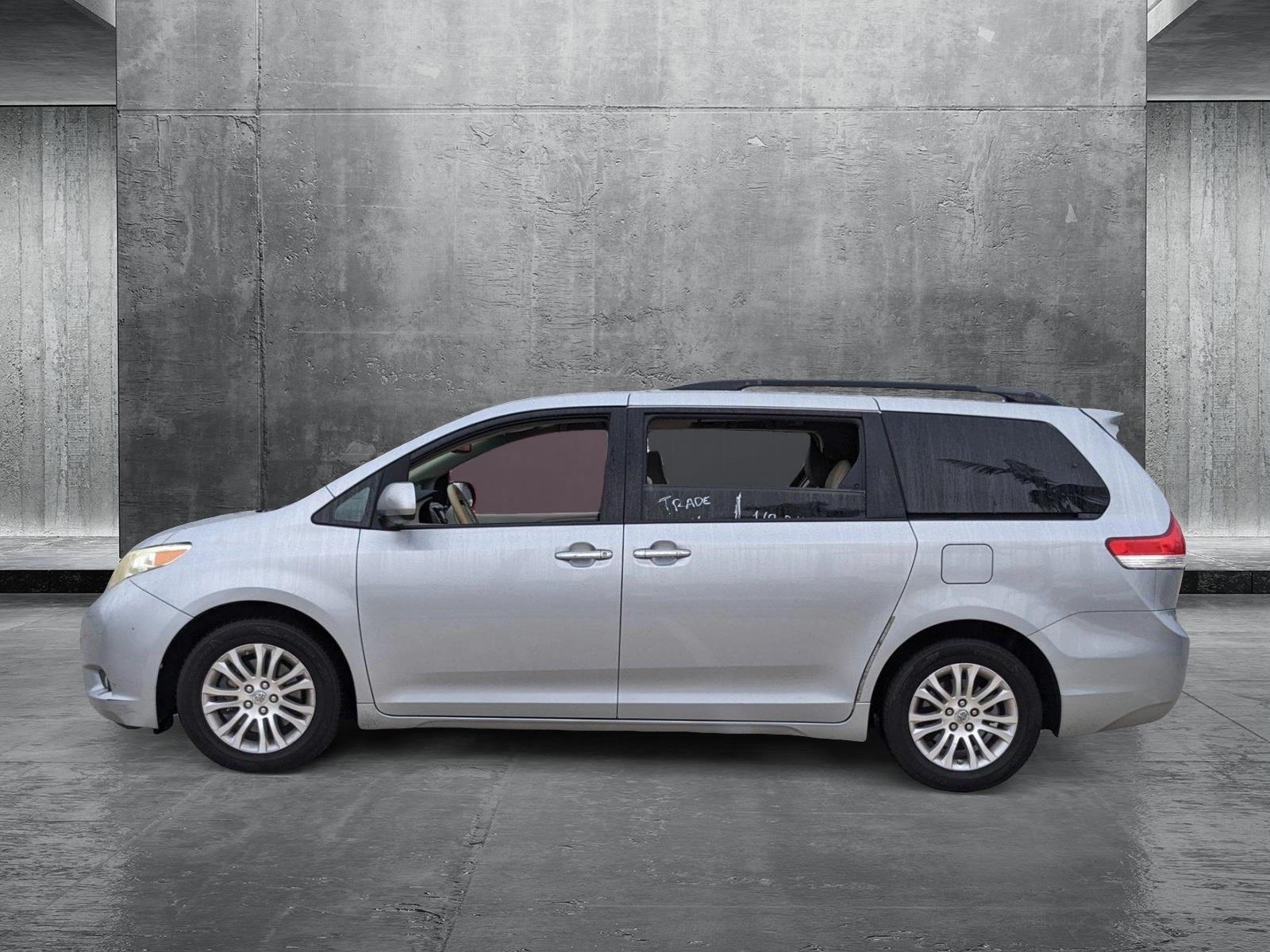 2011 Toyota Sienna Vehicle Photo in Davie, FL 33331