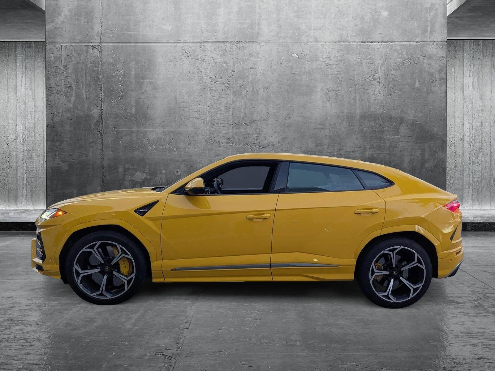 2021 Lamborghini Urus Vehicle Photo in Miami, FL 33169