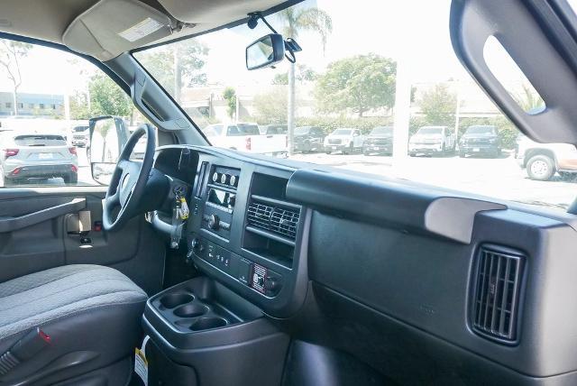 2025 Chevrolet Express Commercial Cutaway Vehicle Photo in VENTURA, CA 93003-8585