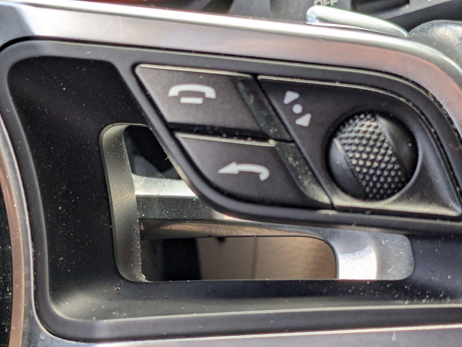2020 Porsche Macan Vehicle Photo in Miami, FL 33169