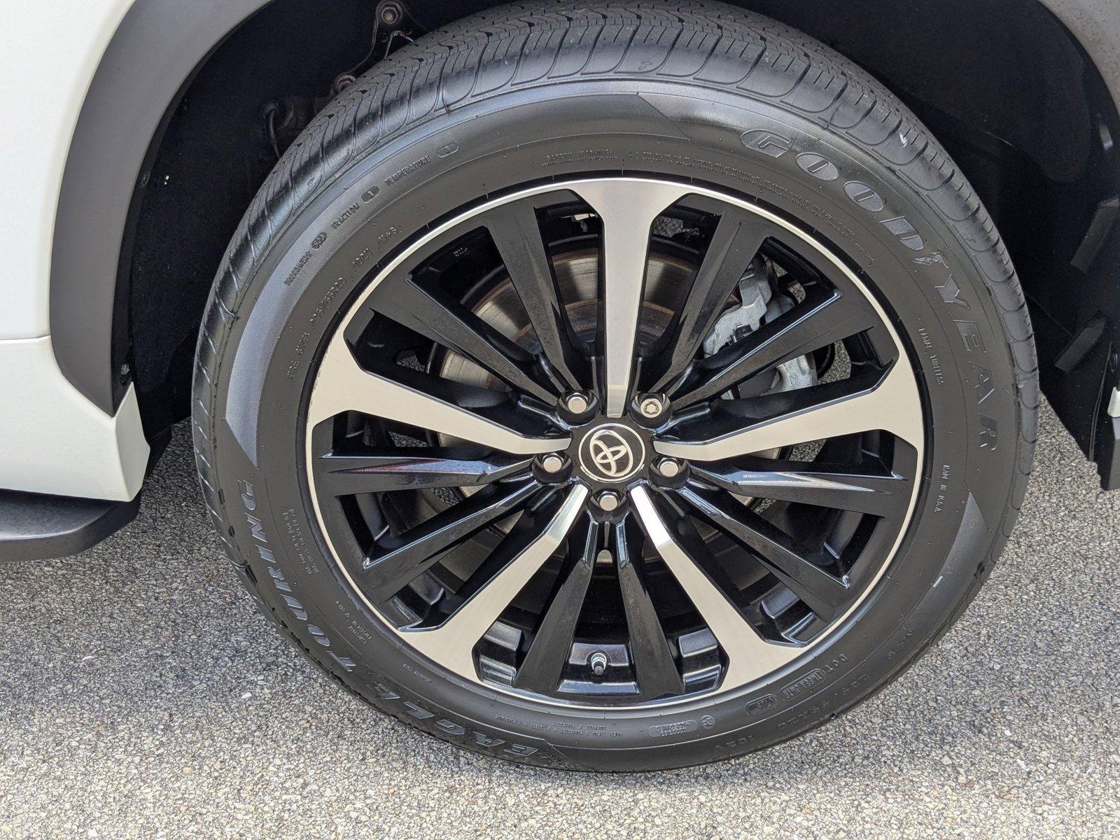 2022 Toyota Highlander Vehicle Photo in West Palm Beach, FL 33417