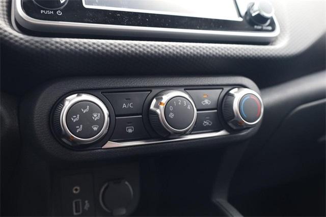 2025 Nissan Kicks Play Vehicle Photo in Hazelwood, MO 63042