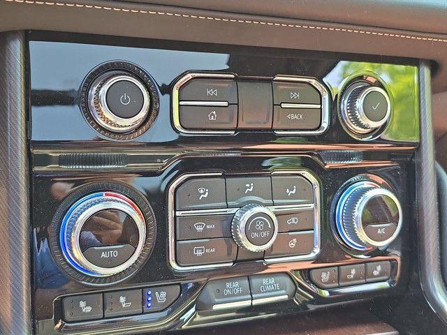 2023 GMC Yukon Vehicle Photo in Pleasant Hills, PA 15236