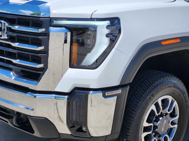 2025 GMC Sierra 2500 HD Vehicle Photo in DENTON, TX 76210-9321