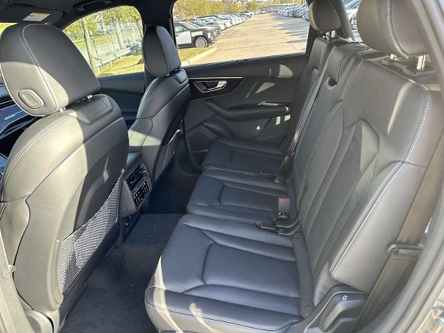 2025 Audi Q7 Vehicle Photo in HOUSTON, TX 77090