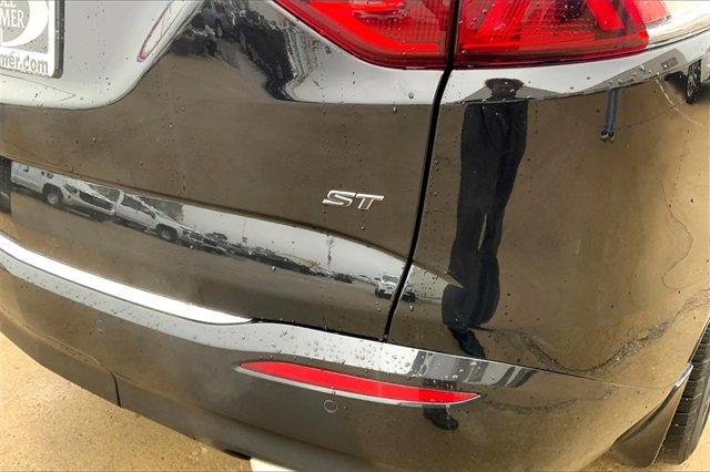 2023 Buick Enclave Vehicle Photo in TOPEKA, KS 66609-0000