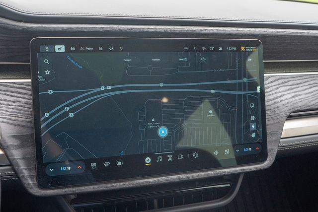 2022 Rivian R1S Vehicle Photo in DANBURY, CT 06810-5034