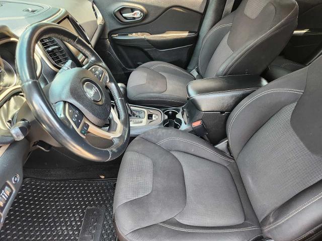 2015 Jeep Cherokee Vehicle Photo in DENTON, TX 76210-9321