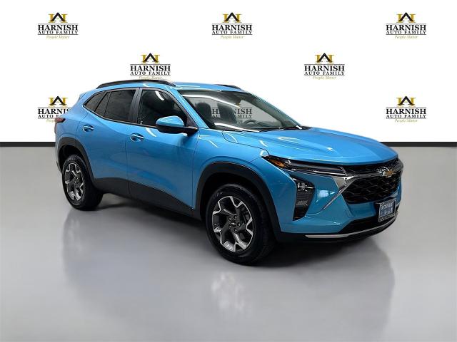 2025 Chevrolet Trax Vehicle Photo in EVERETT, WA 98203-5662