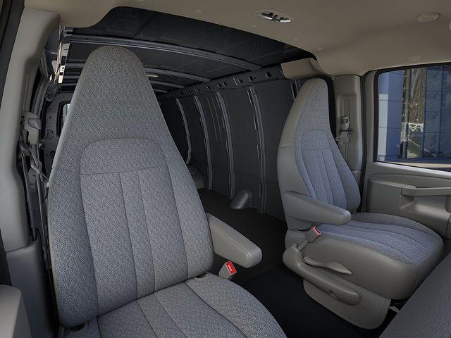 2025 Chevrolet Express Cargo 3500 Vehicle Photo in DANBURY, CT 06810-5034