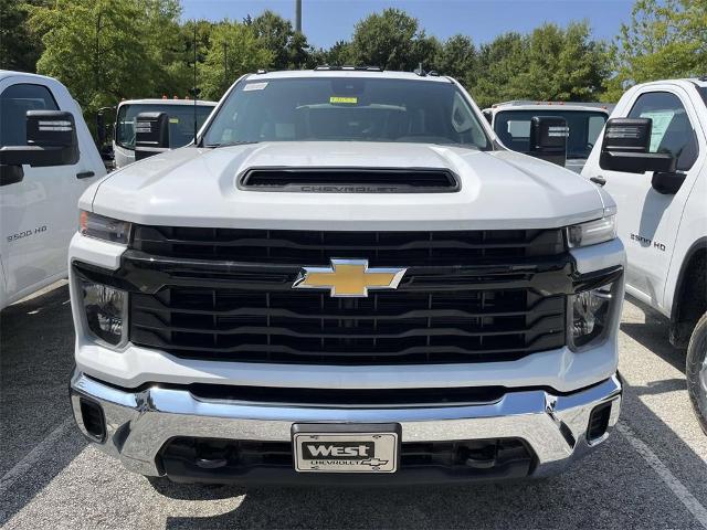 2024 Chevrolet Silverado 3500 HD Chassis Cab Vehicle Photo in ALCOA, TN 37701-3235