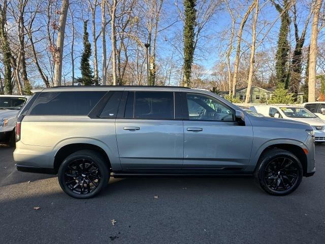 2023 Cadillac Escalade ESV Vehicle Photo in SAINT JAMES, NY 11780-3219