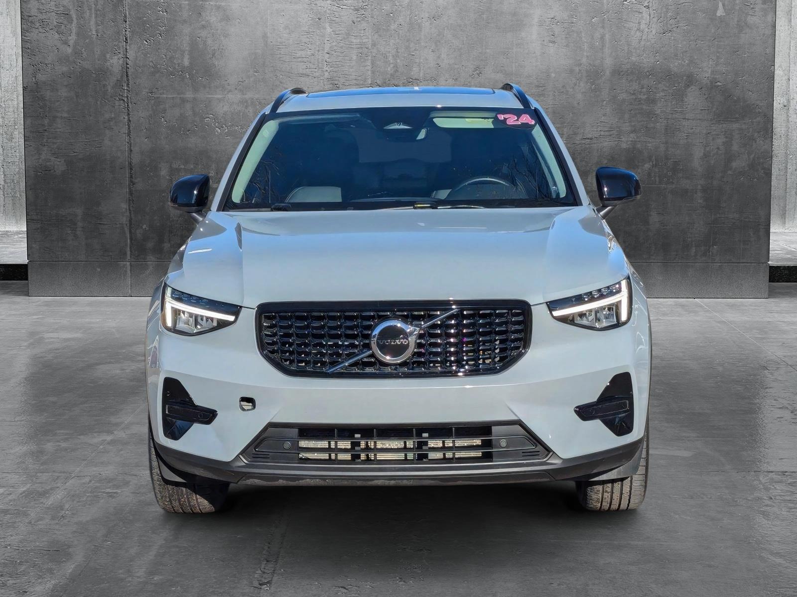 2024 Volvo XC40 Vehicle Photo in LONE TREE, CO 80124-2750