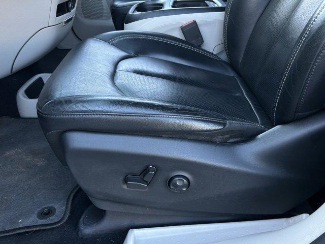 2022 Chrysler Pacifica Vehicle Photo in DALLAS, TX 75244-5909