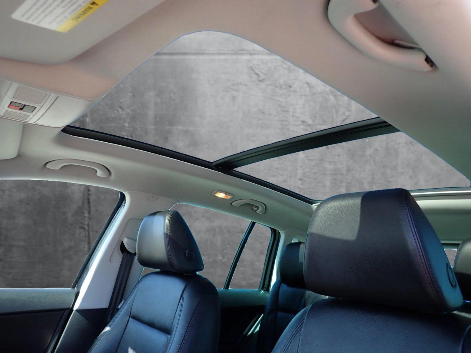 2017 Volkswagen Tiguan Vehicle Photo in DENVER, CO 80221-3610