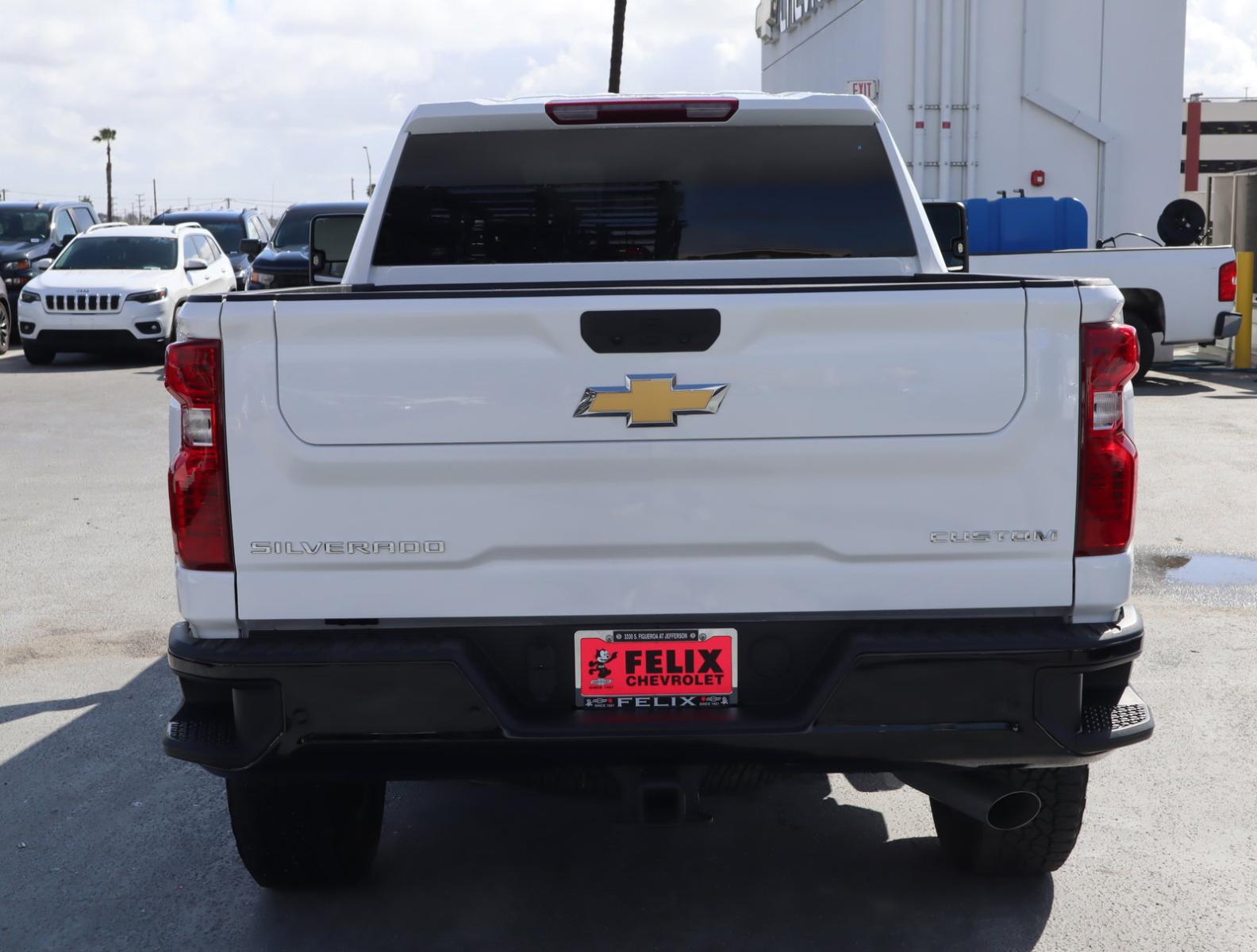 2024 Chevrolet Silverado 2500 HD Vehicle Photo in LOS ANGELES, CA 90007-3794