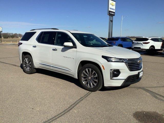 Used 2022 Chevrolet Traverse Premier with VIN 1GNEVKKW9NJ191334 for sale in Truman, Minnesota