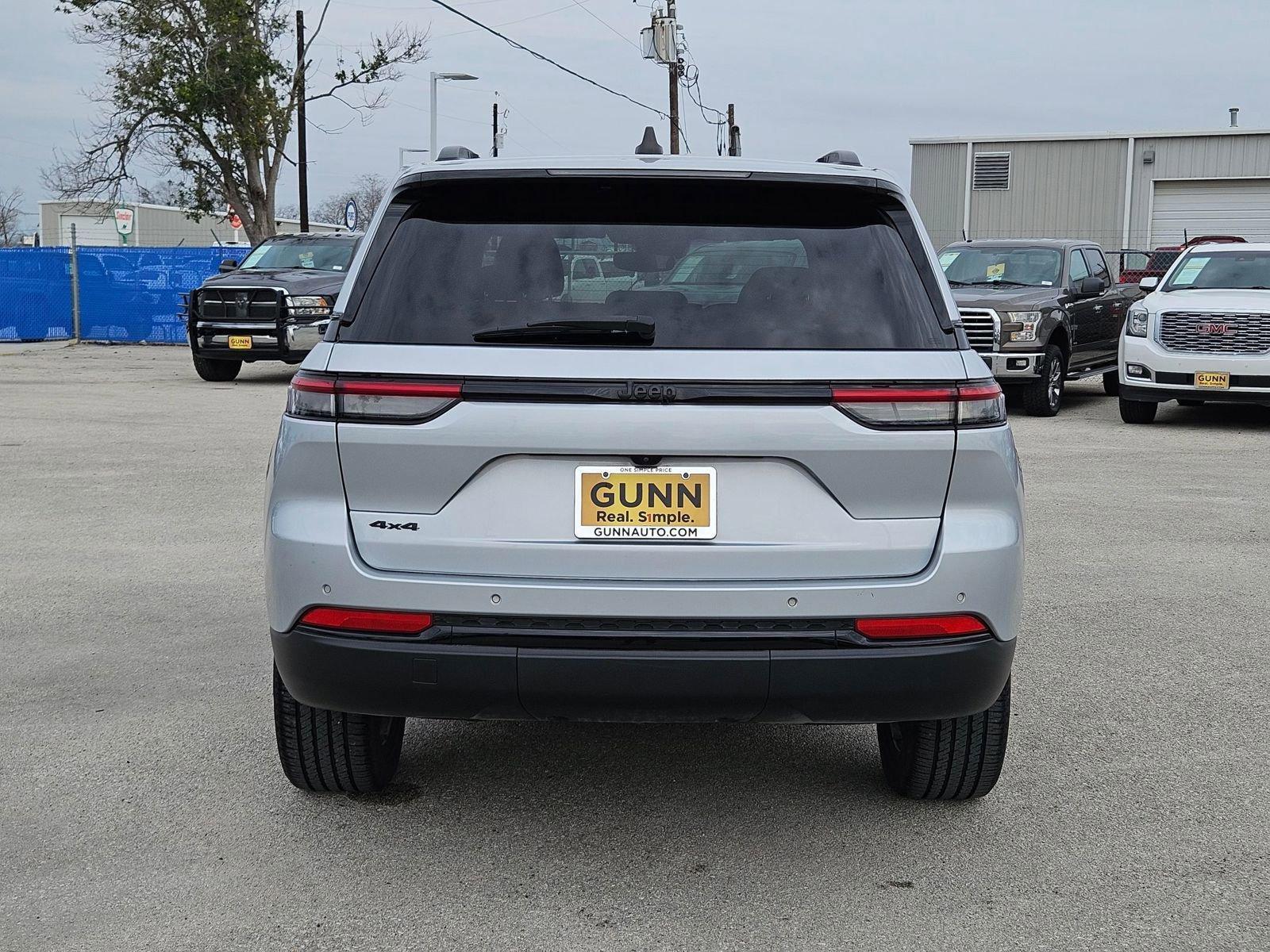 2022 Jeep Grand Cherokee Vehicle Photo in Seguin, TX 78155