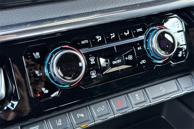 2025 GMC Sierra 2500 HD Vehicle Photo in ELK GROVE, CA 95757-8703