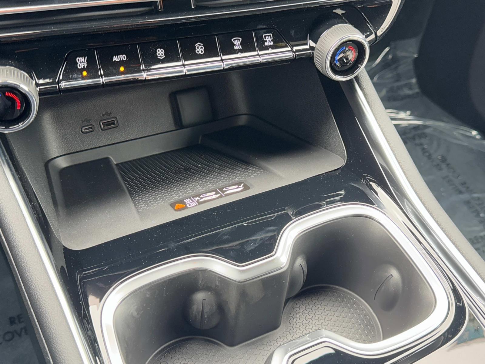 2025 Chevrolet Traverse Vehicle Photo in LOS ANGELES, CA 90007-3794