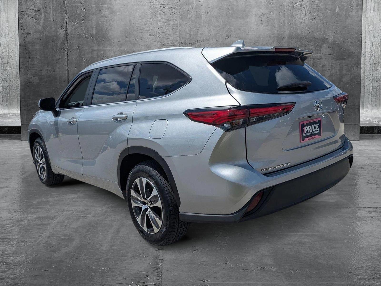 2023 Toyota Highlander Vehicle Photo in Winter Park, FL 32792