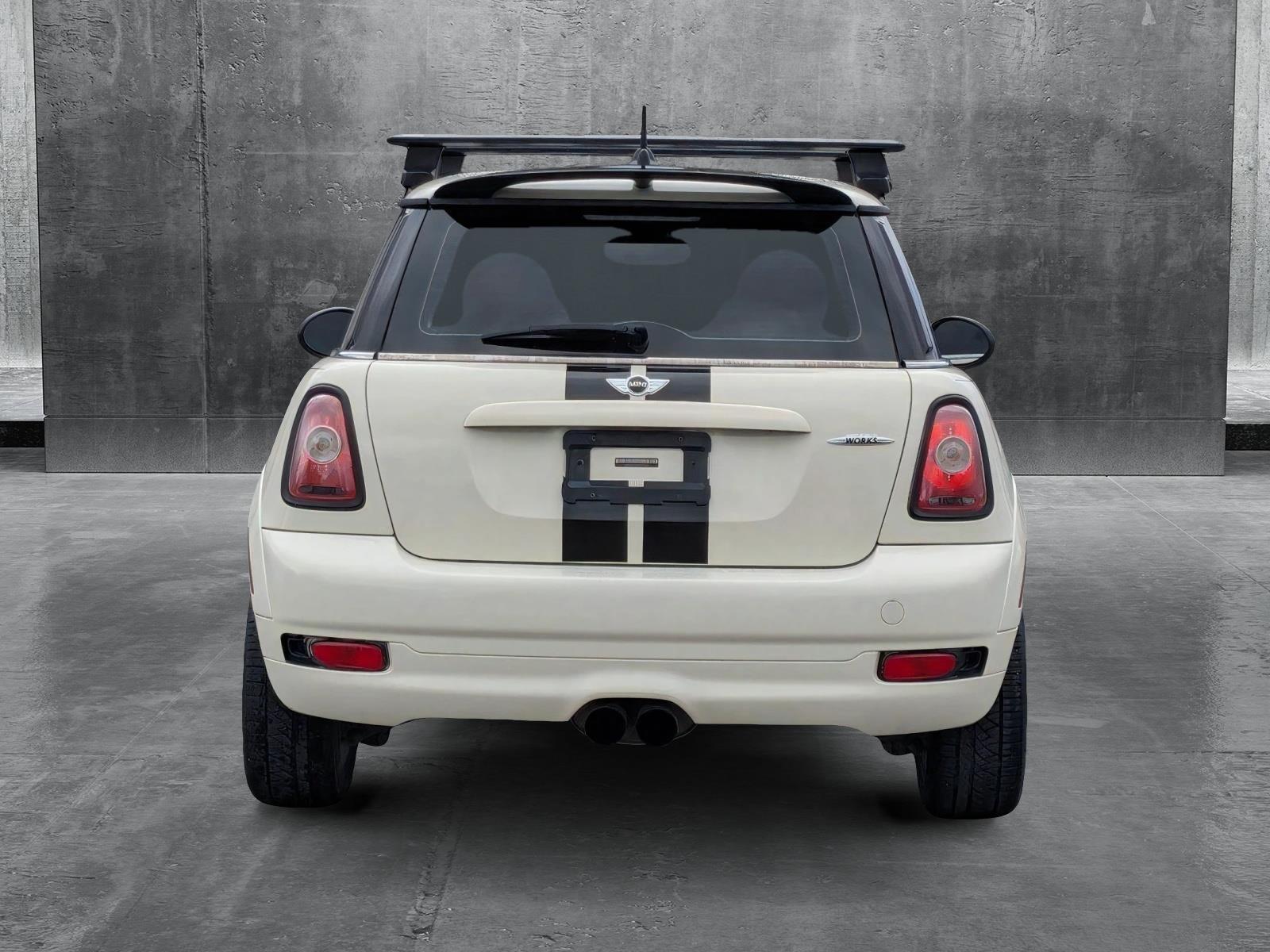 2009 MINI John Cooper Works Hardtop Vehicle Photo in Spokane Valley, WA 99212