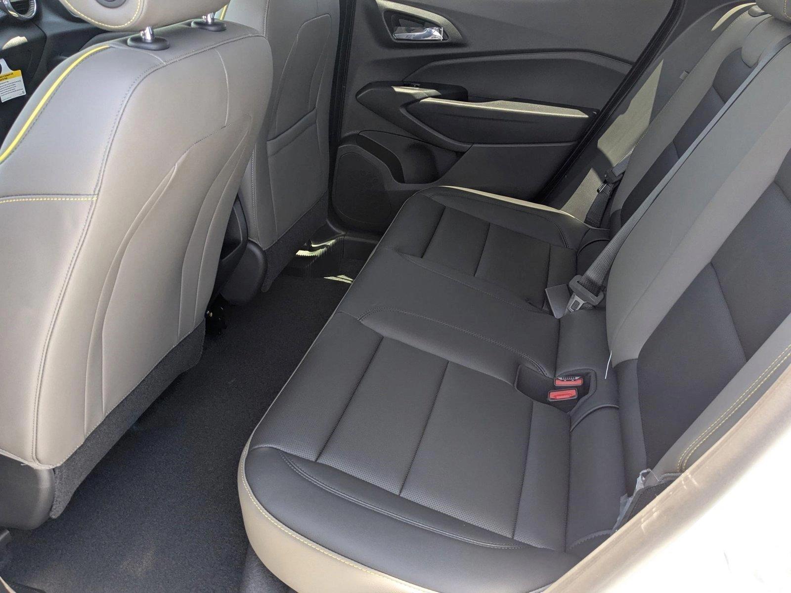 2025 Chevrolet Trax Vehicle Photo in PEMBROKE PINES, FL 33024-6534