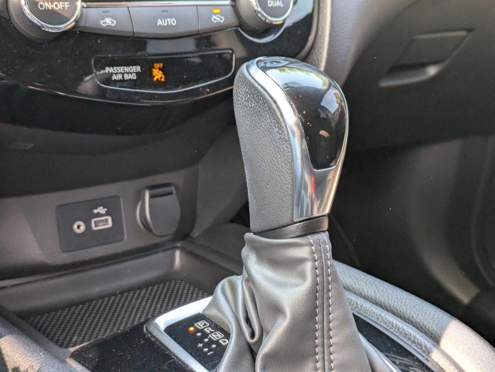 2018 Nissan Rogue Vehicle Photo in Tampa, FL 33614