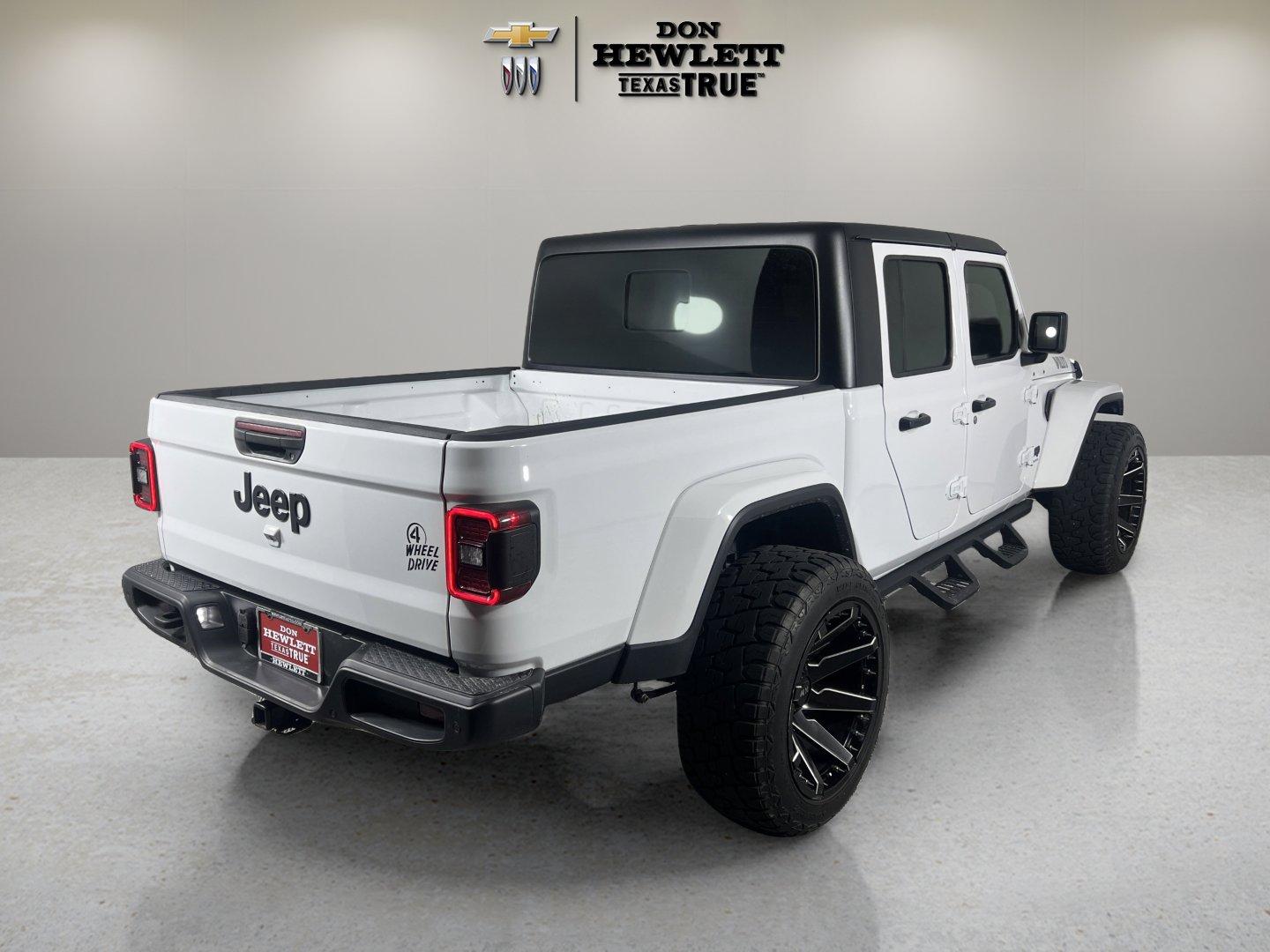 2024 Jeep Gladiator Vehicle Photo in GEORGETOWN, TX 78626-7508