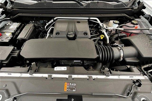 2025 Chevrolet Colorado Vehicle Photo in TOPEKA, KS 66609-0000