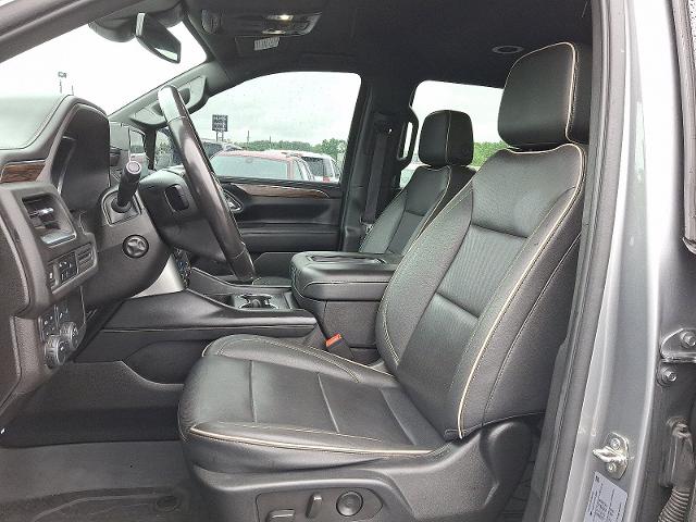 2023 Chevrolet Suburban Vehicle Photo in TREVOSE, PA 19053-4984