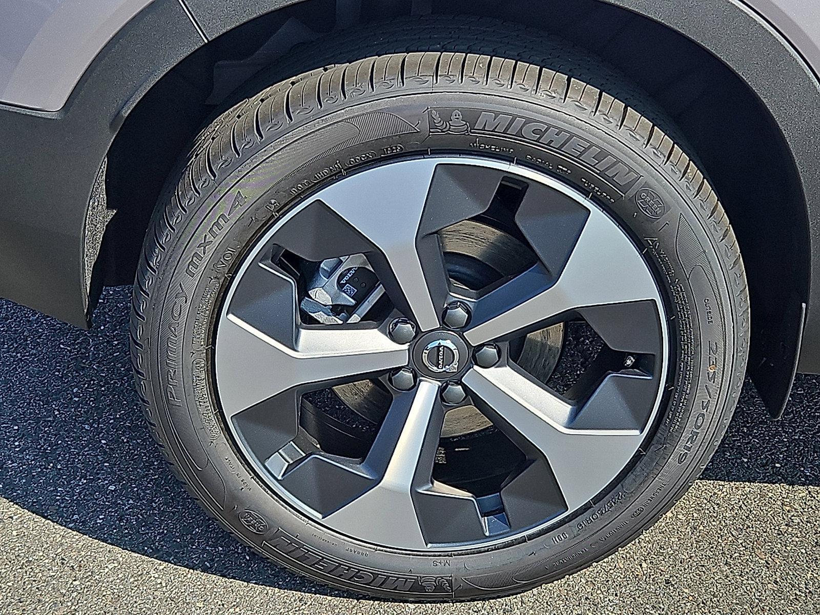 2026 Volvo XC40 Vehicle Photo in Trevose, PA 19053