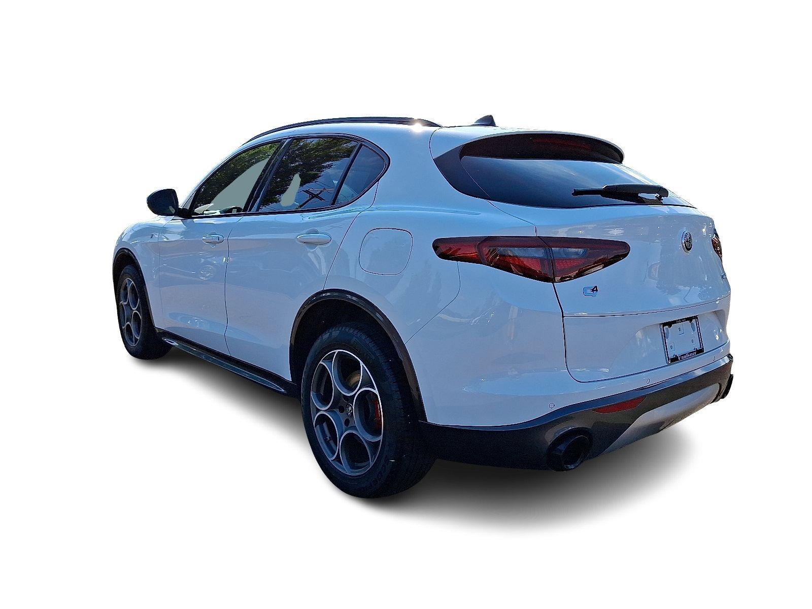 2022 Alfa Romeo Stelvio Vehicle Photo in Willow Grove, PA 19090