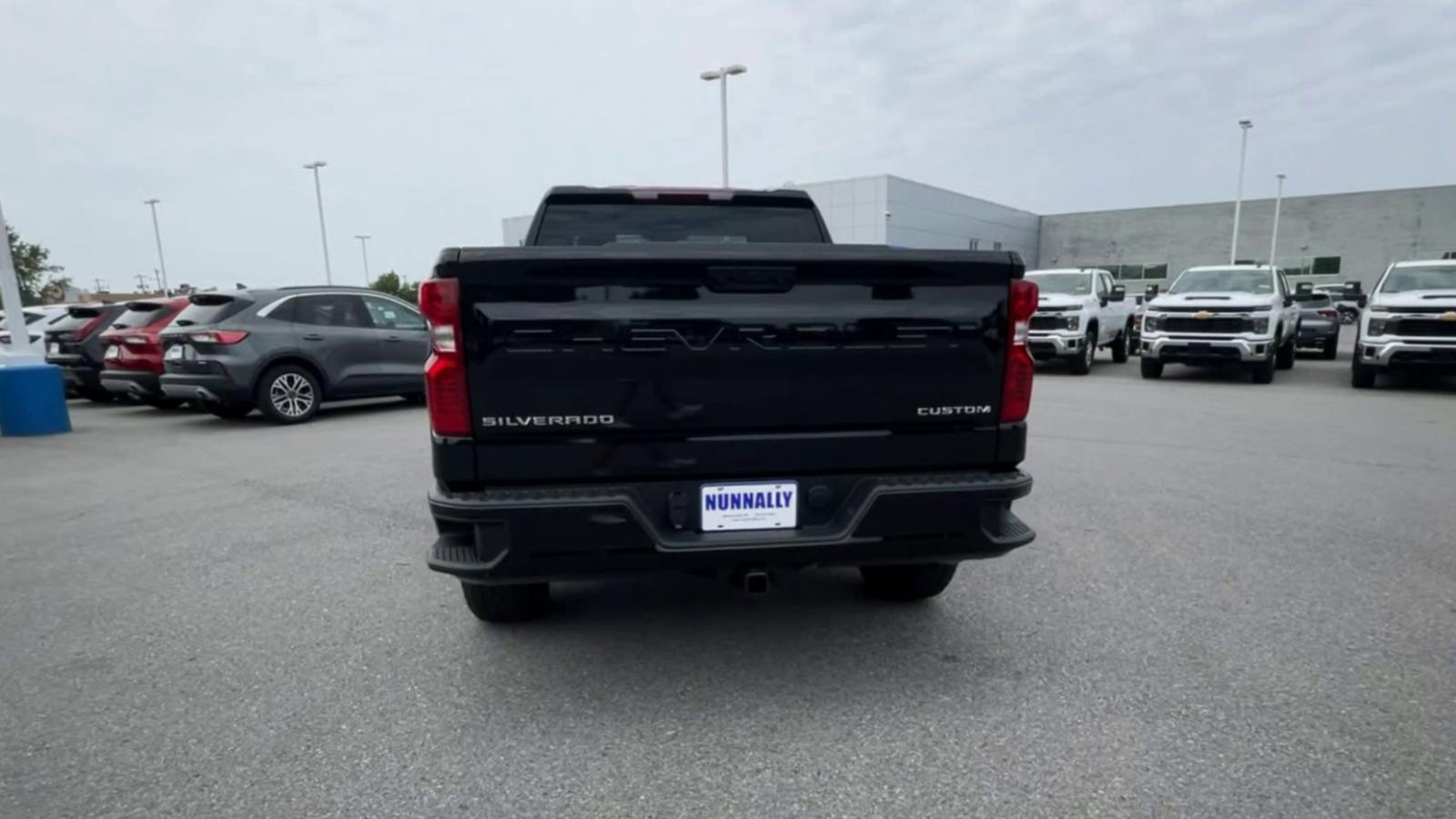 2024 Chevrolet Silverado 1500 Vehicle Photo in BENTONVILLE, AR 72712-4322