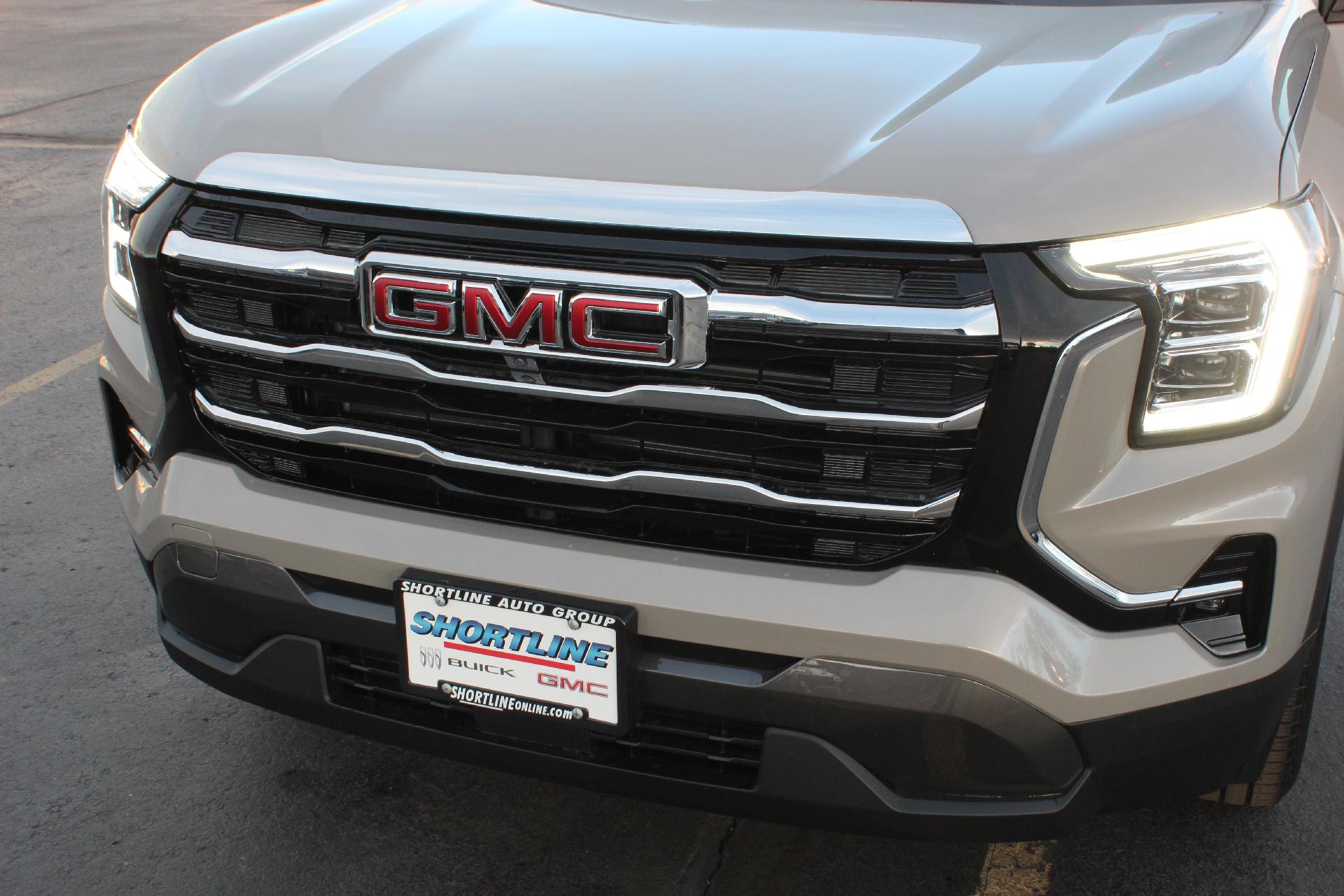 2025 GMC Terrain Vehicle Photo in AURORA, CO 80012-4011