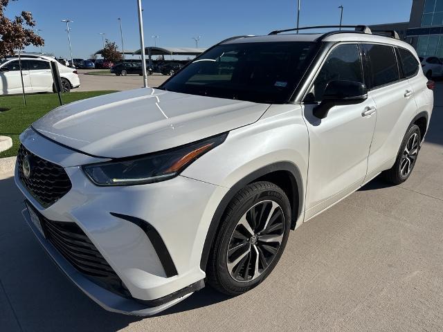 2021 Toyota Highlander Vehicle Photo in Grapevine, TX 76051