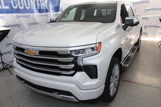 2025 Chevrolet Silverado 1500 Vehicle Photo in SAINT CLAIRSVILLE, OH 43950-8512