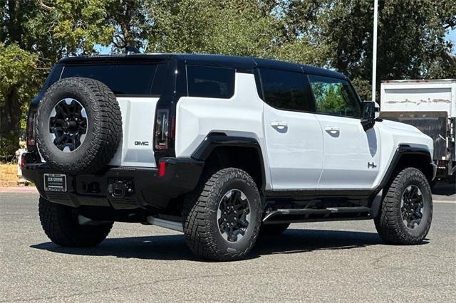 2025 GMC HUMMER EV SUV Vehicle Photo in ELK GROVE, CA 95757-8703