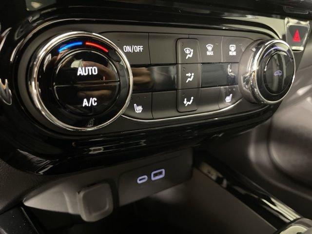 2025 Chevrolet Trax Vehicle Photo in PHOENIX, AZ 85014-3381