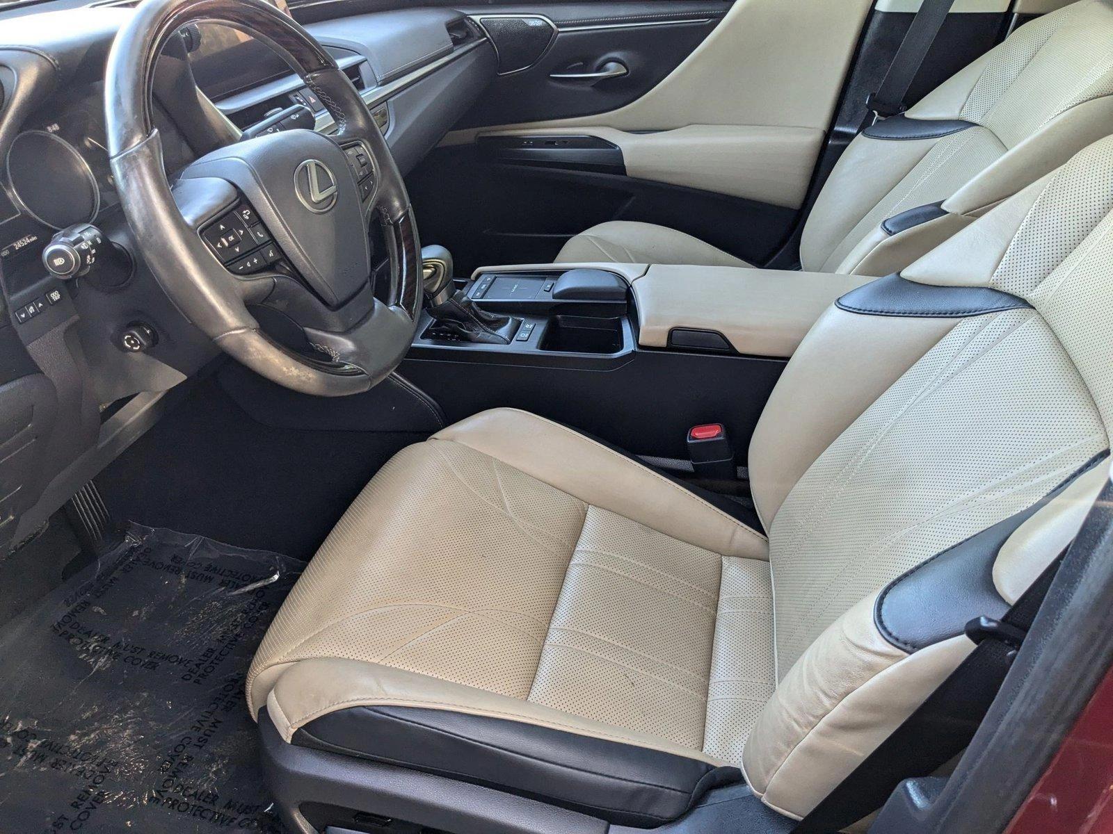 2021 Lexus ES 300h Vehicle Photo in Tampa, FL 33614